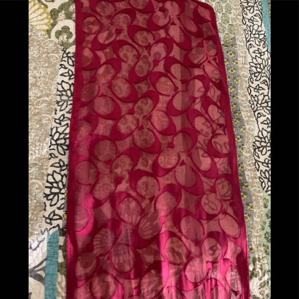 Coach authentic C burgundy scarf